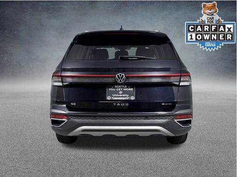 Used 2025 Volkswagen Taos SE AWD/4WD image 7