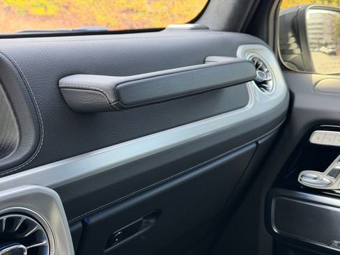 Used 2025 Mercedes-Benz G 63 AMG 4MATIC image 29