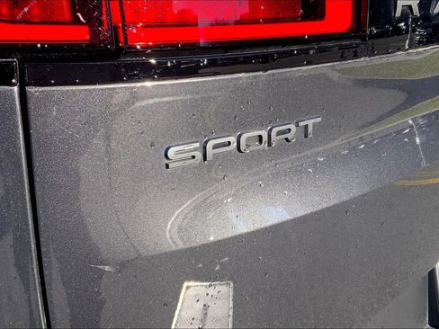 New 2025 Land Rover Range Rover Sport SE image 15