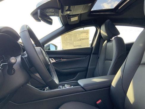 New 2026 MAZDA MAZDA3 Hatchback w/Premium Plus Pkg AWD/4WD image 9