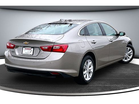 Used 2025 Chevrolet Malibu LT image 14