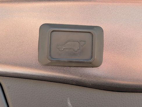 Used 2021 Toyota RAV4 XSE AWD/4WD image 28