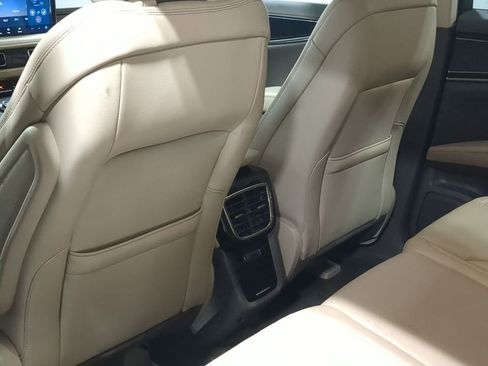 Used 2023 Lincoln Nautilus Reserve image 25