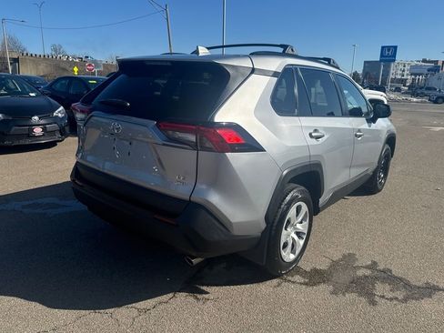 Used 2021 Toyota RAV4 LE image 7