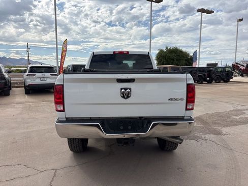 Used 2018 RAM 2500 Tradesman w/ Chrome Appearance Group AWD/4WD image 6
