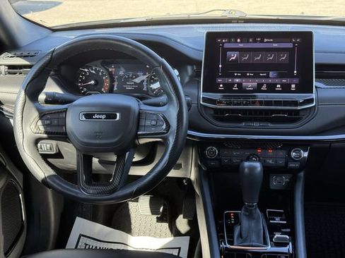 Used 2022 Jeep Compass Altitude w/ Convenience Group image 20