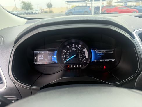 Used 2022 Ford Edge Titanium w/ Equipment Group 301A image 25