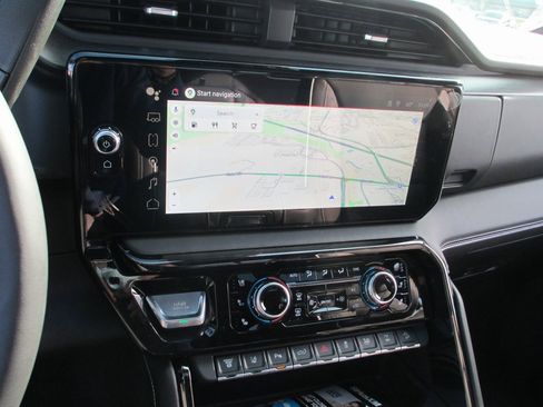 New 2026 GMC Sierra 2500 AT4X w/ AT4X AEV Edition image 17