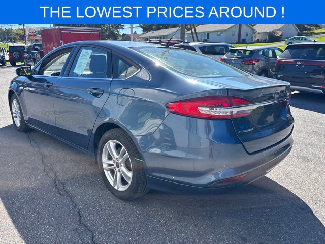 Used 2018 Ford Fusion SE w/ Fusion SE Technology Package FWD image 2