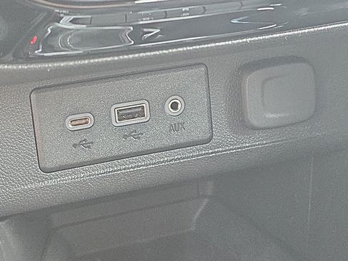 Used 2023 Buick Encore GX Select w/ Safety Package II FWD image 29
