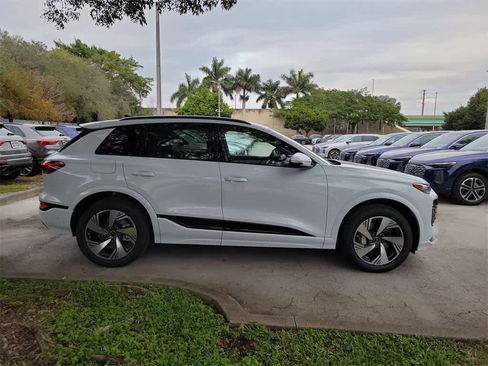New 2025 Audi Q6 e-tron Premium Plus image 9