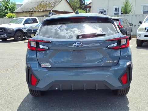 Used 2024 Subaru Crosstrek 2.0i Premium AWD/4WD image 5