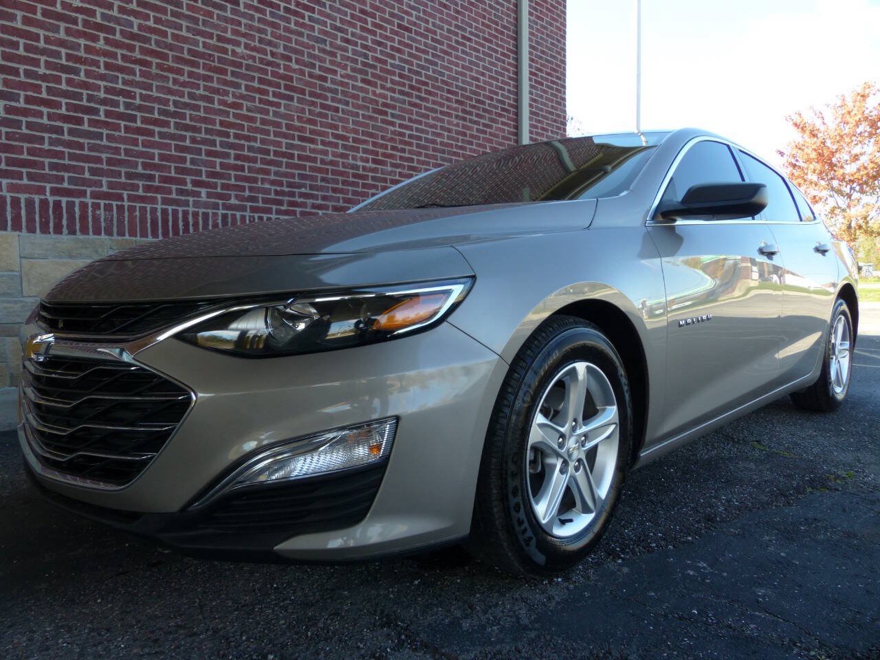 Used 2022 Chevrolet Malibu LS FWD image 9