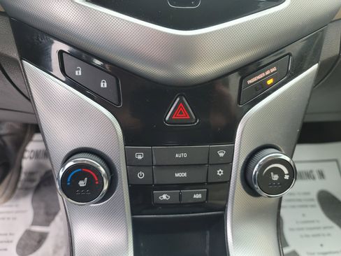 Used 2012 Chevrolet Cruze LTZ image 18