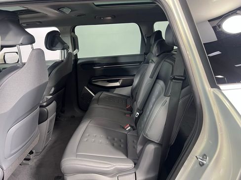 Used 2024 Kia EV9 Wind image 25