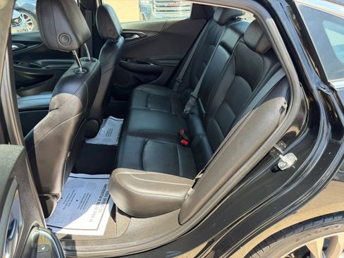 Used 2021 Chevrolet Malibu Premier FWD image 32