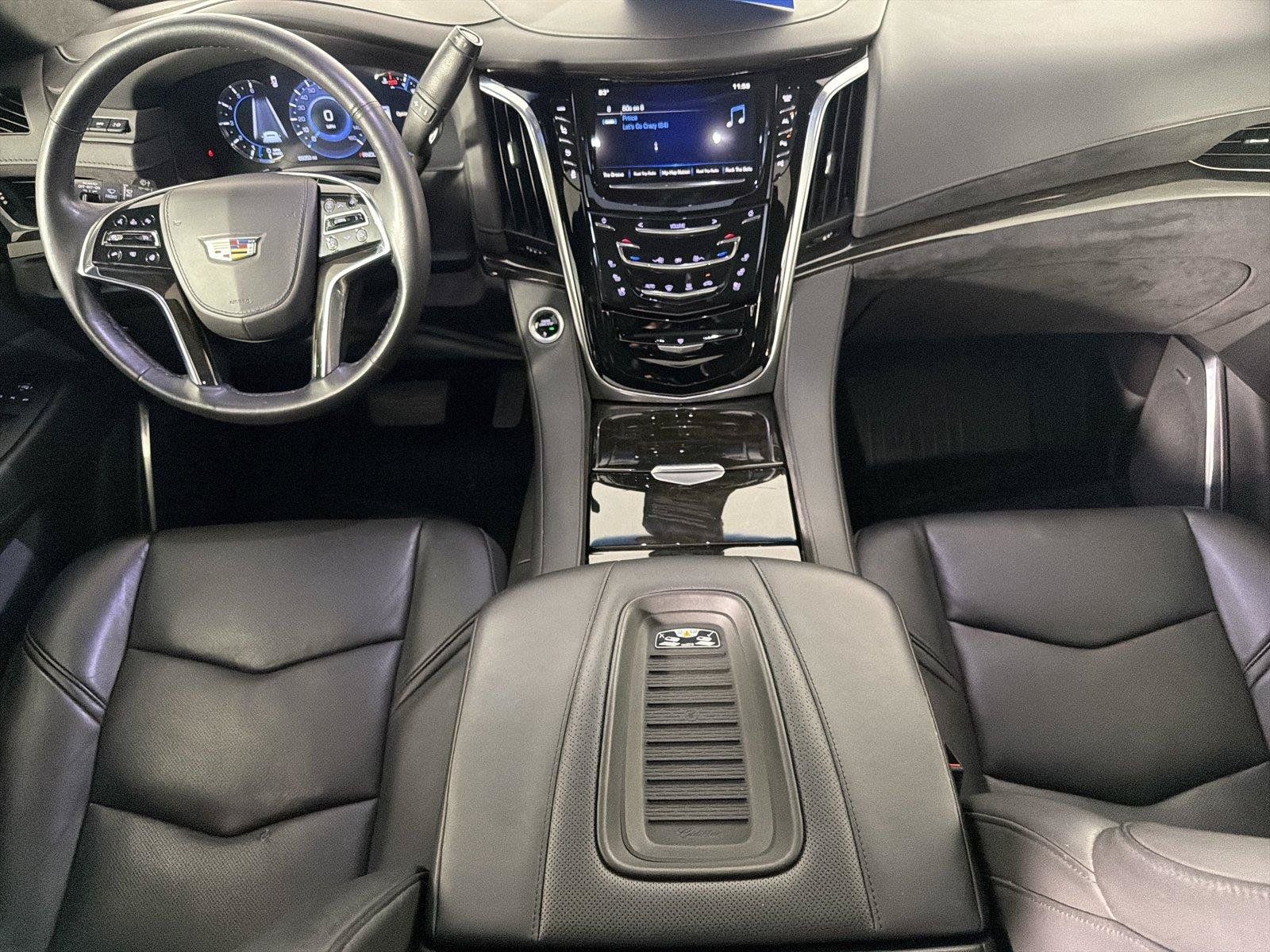 Used 2019 Cadillac Escalade Platinum AWD/4WD image 25