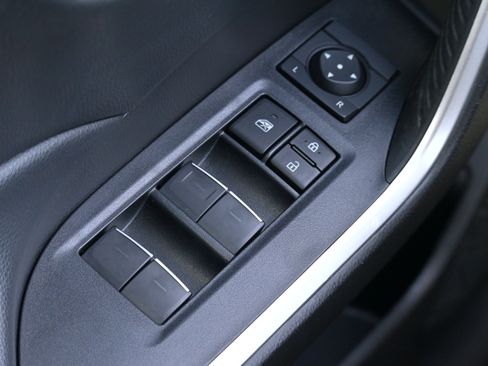 Used 2022 Toyota RAV4 XLE Premium image 23