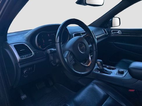 Used 2018 Jeep Grand Cherokee Overland image 10