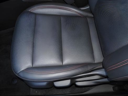 Certified 2024 Chevrolet Trax RS FWD image 33