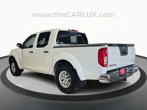 Used 2019 Nissan Frontier SV image 5