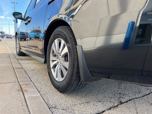 Used 2017 Honda Odyssey EX-L image 19