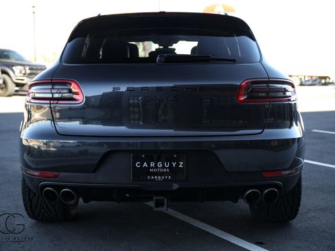 Used 2018 Porsche Macan S image 14