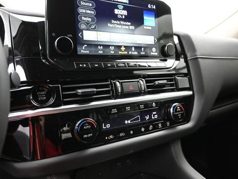 New 2025 Nissan Pathfinder SL image 19