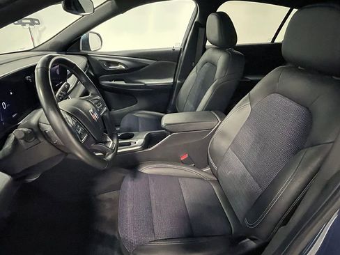 Used 2024 Buick Envista Preferred w/ Convenience I Package image 3