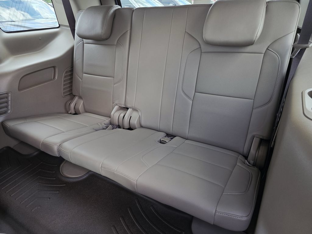 Used 2017 GMC Yukon SLT RWD image 16