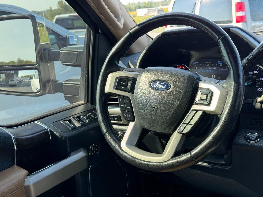 Used 2022 Ford F250 Lariat w/ Lariat Ultimate Package AWD/4WD image 15