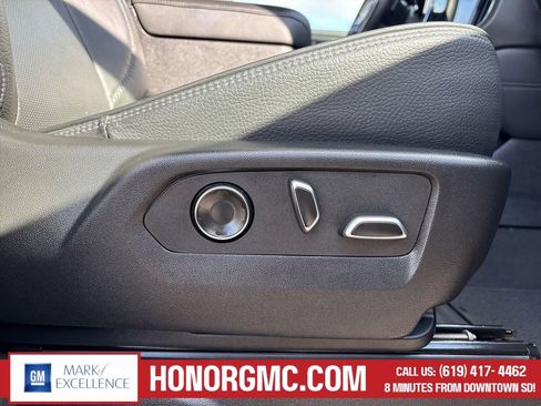 Used 2025 GMC Yukon Denali image 26