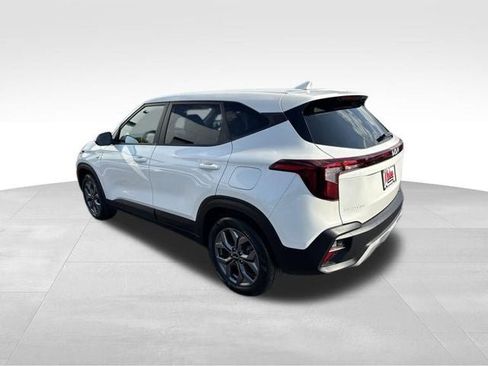 Used 2025 Kia Seltos LX AWD/4WD image 7