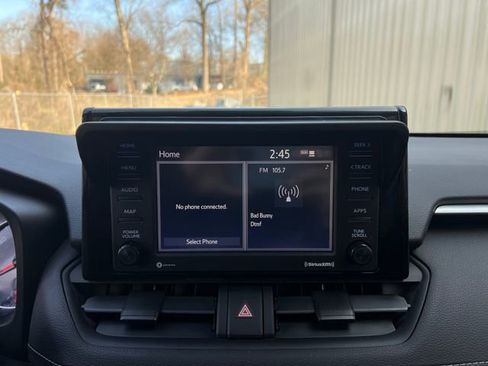 Used 2020 Toyota RAV4 XLE image 23