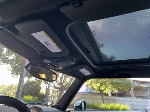 Used 2011 MINI Cooper S image 22