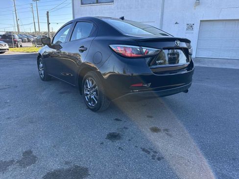 Used 2019 Toyota Yaris LE image 4