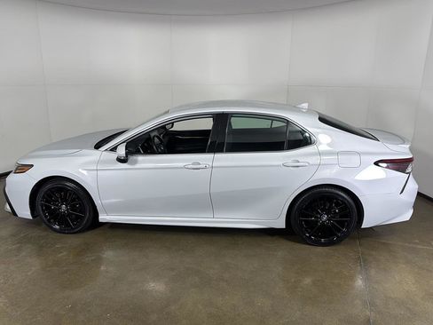 Used 2024 Toyota Camry XSE image 17