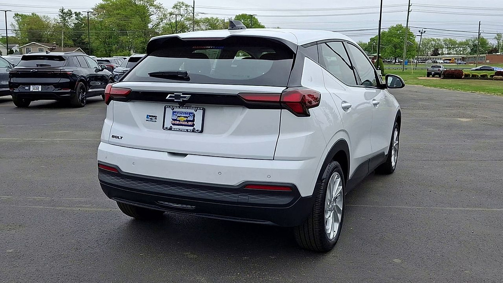 New 2027 Chevrolet Bolt LT w/ Comfort Package FWD image 2