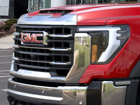 New 2026 GMC Sierra 3500 SLT w/ SLT Premium Package image 13