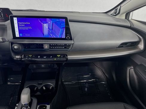 Used 2024 Toyota Prius Limited image 30