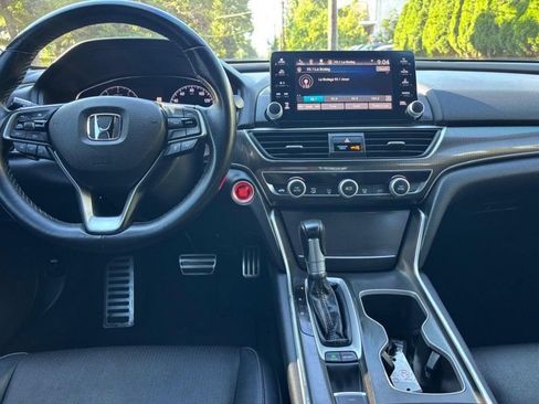 Used 2018 Honda Accord Sport image 15