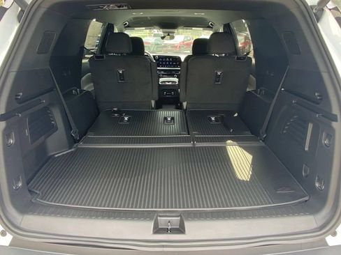 New 2026 Chevrolet Traverse LT w/ Driver Confidence Package image 9