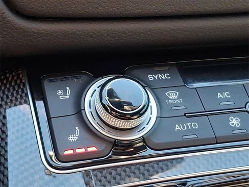 Used 2016 Audi S8 image 26