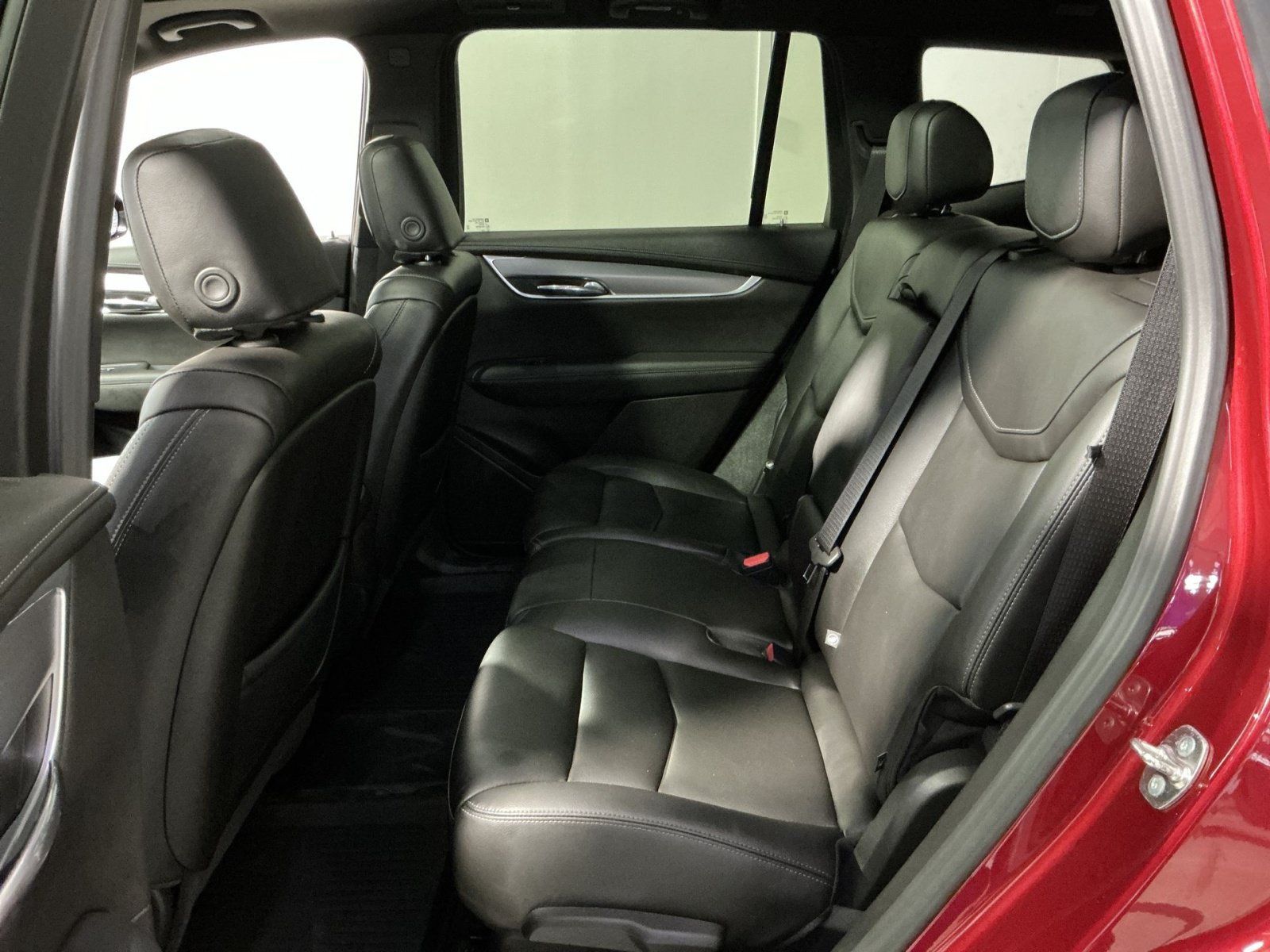 Used 2024 Cadillac XT6 Luxury w/ LPO, Floor Liner Package AWD/4WD image 25