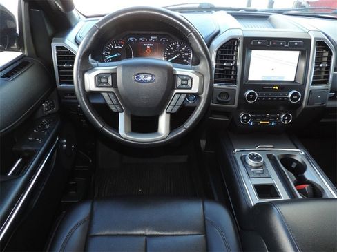 Used 2021 Ford Expedition XLT image 17
