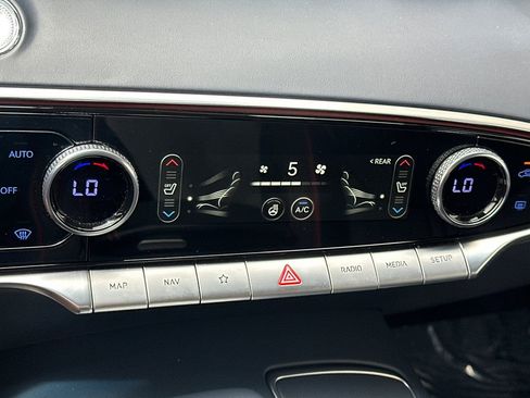 Used 2023 Genesis GV70 2.5T Sport Prestige w/ Sport Prestige Package image 22