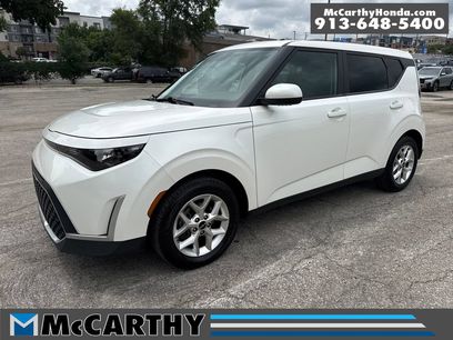 Used 2023 Kia Soul LX w/ Option Group 015