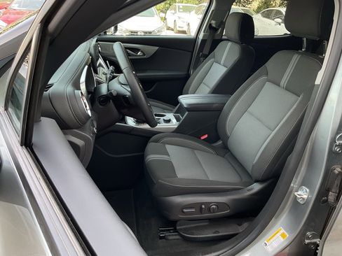 Used 2025 Chevrolet Blazer LT image 13
