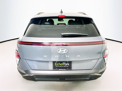 Used 2025 Hyundai Kona SEL image 7