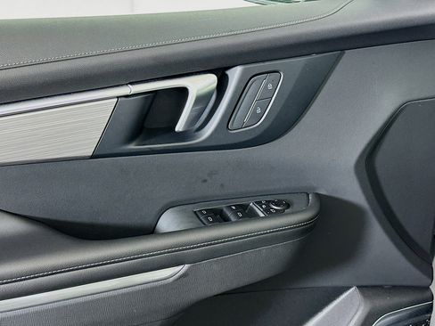 Used 2025 Buick Enclave Preferred image 15